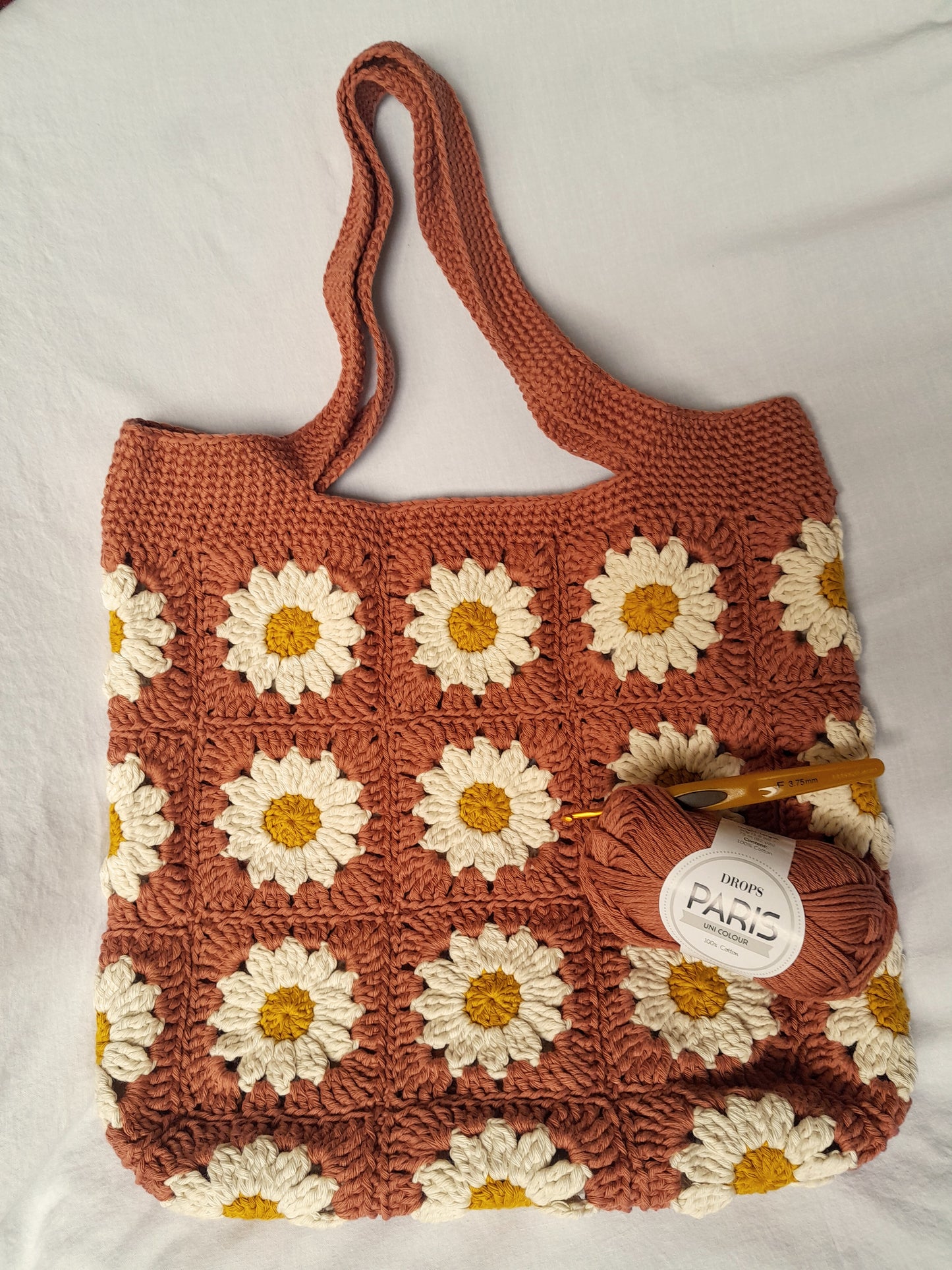 Daisy Shoulder Bag in Rust Orange