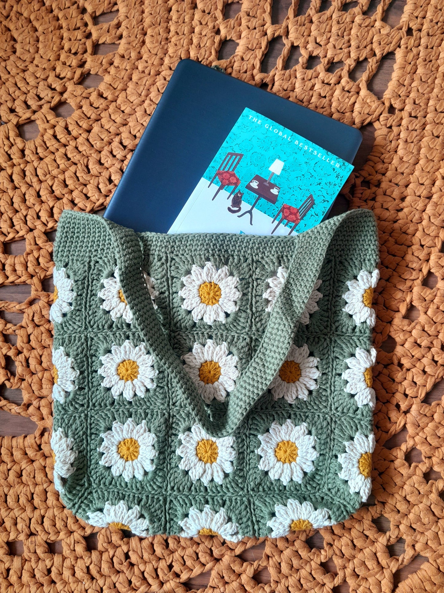 Daisy Shoulder Bag in Moss Green