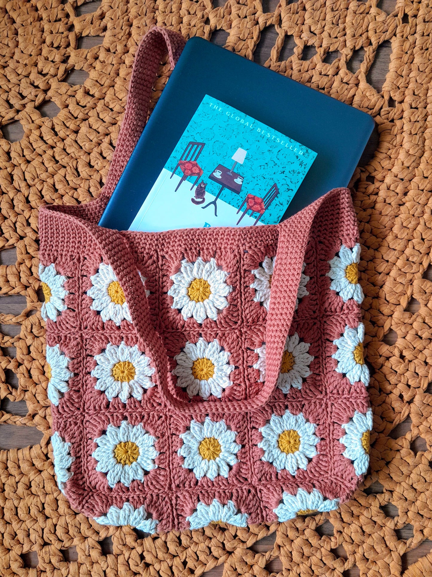 Daisy Shoulder Bag in Rust Orange