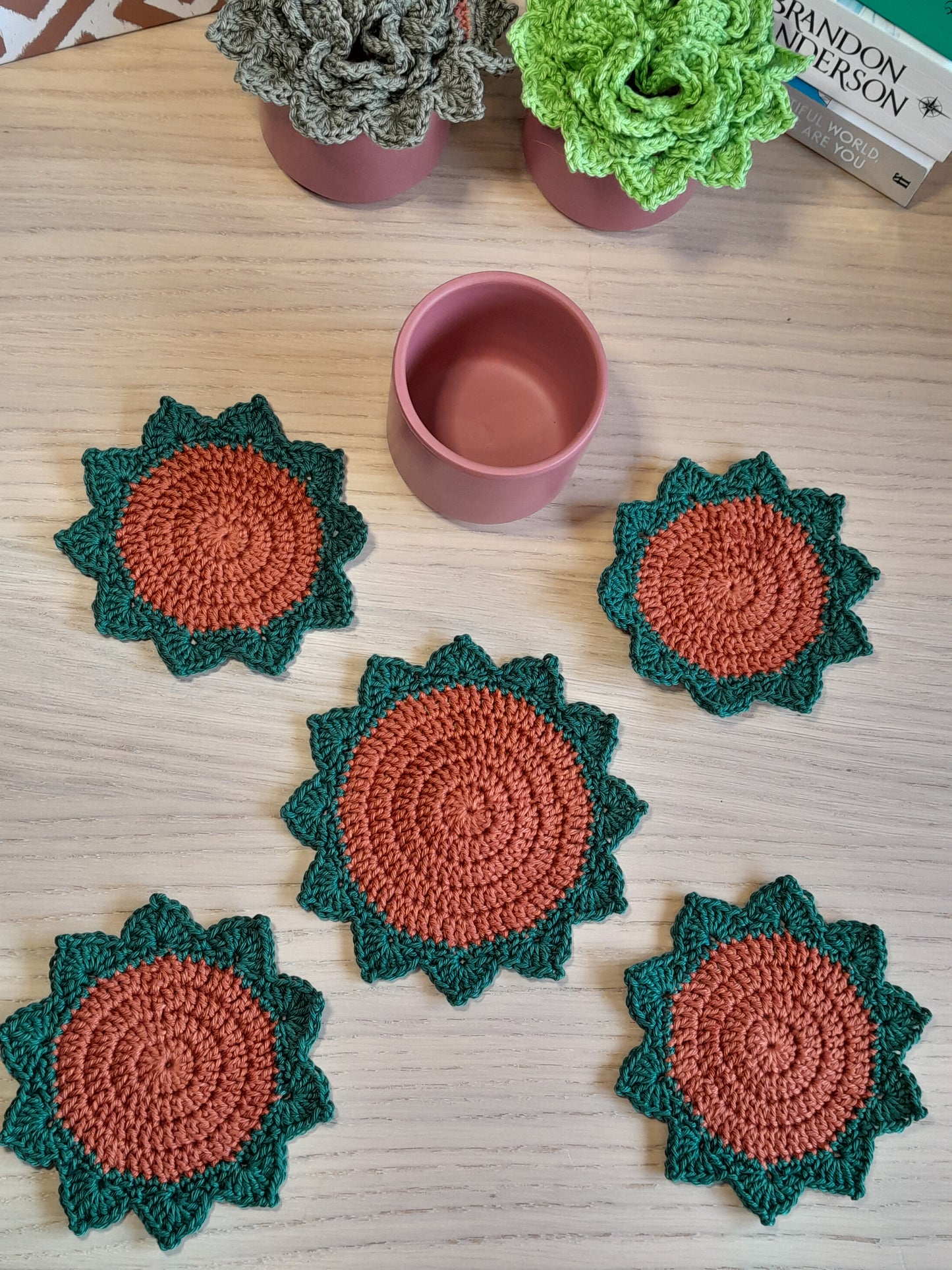 succulent coasters crochet pattern Crochet Succulent Coasters with a Ceramic Pot – Carlita's Hook